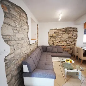 Meressa Paolia Novigrad Istria