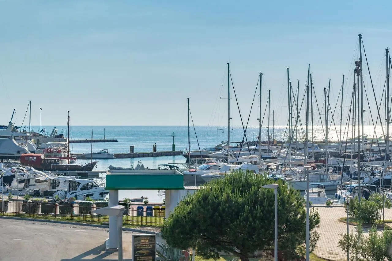 App 2 Apartment Novigrad