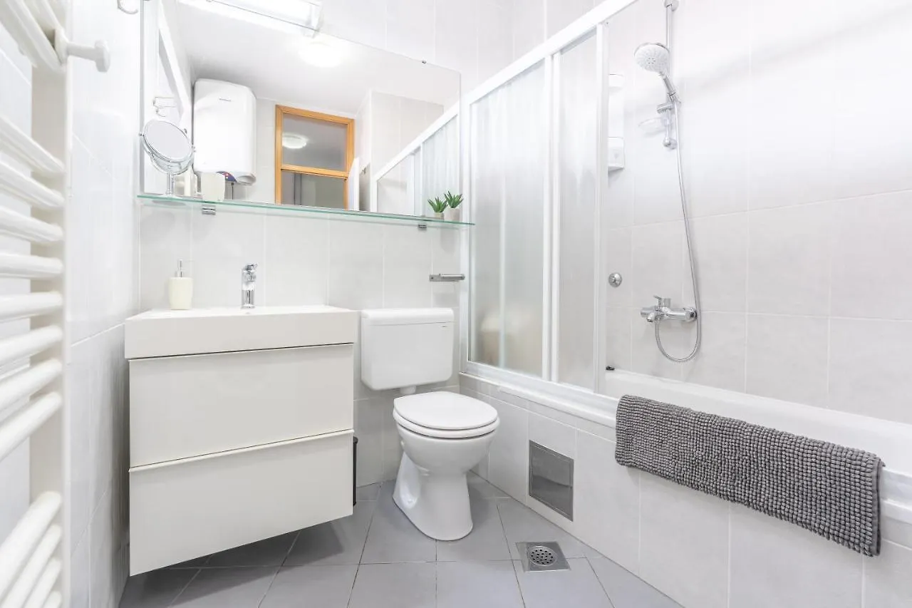 App 2 Apartment Novigrad